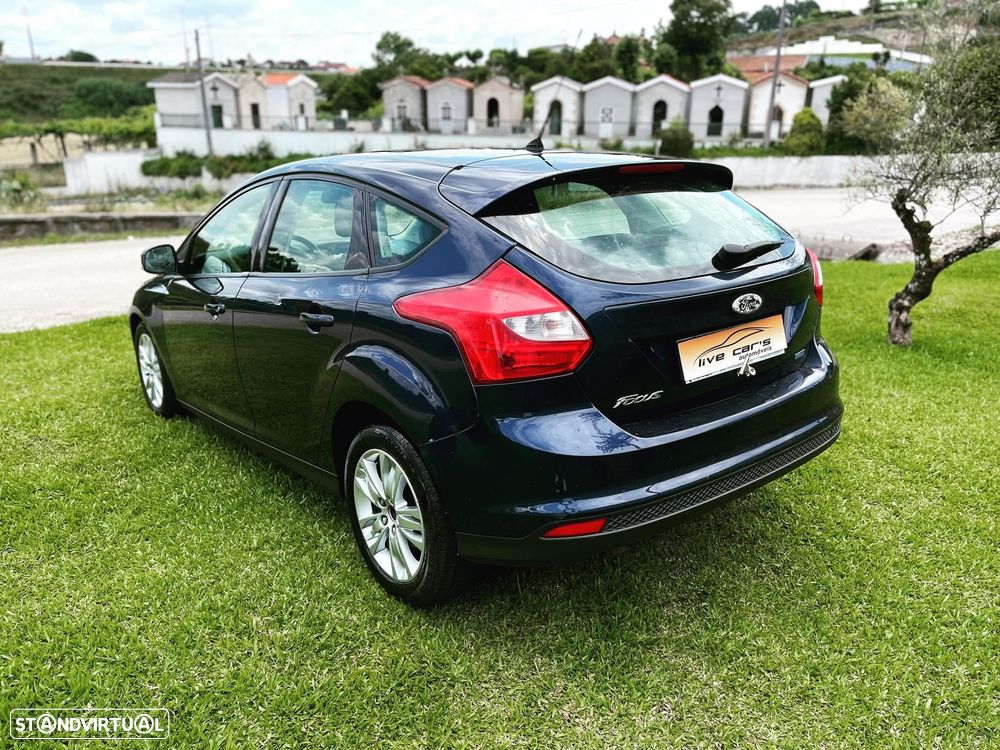 Ford Focus 1.0 EcoBoost S&S ST-Line - 4