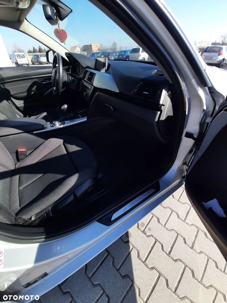 BMW Seria 3 316i Sport Line - 9