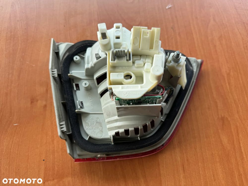 Lampa tylna lewa prawa komplet BMW E91 lift led Europa - 12