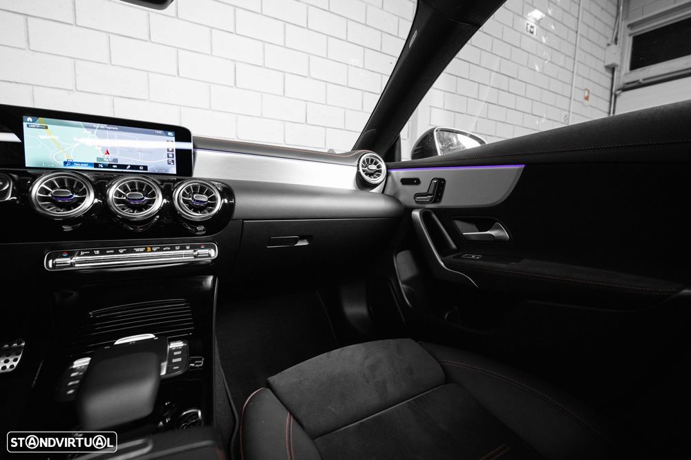 Mercedes-Benz CLA 250 e Shooting Brake AMG Line - 43