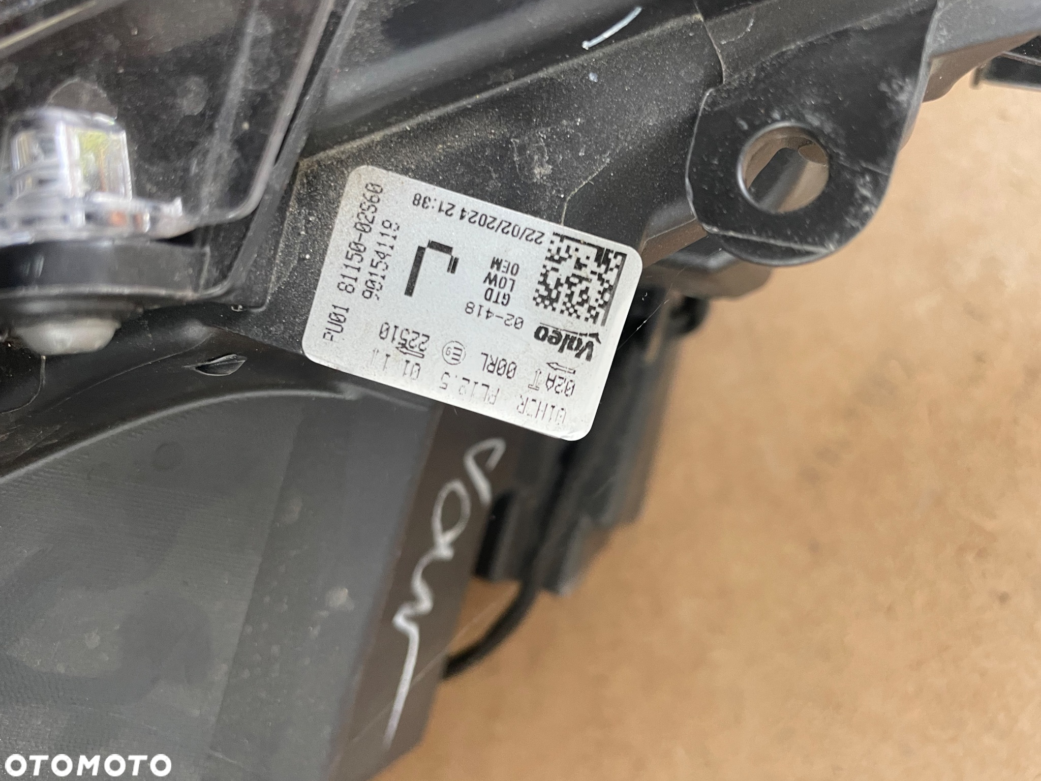 Toyota Corolla E21 LAMPA LAMPY 81150-02S60  81110-02S60  LED - 6