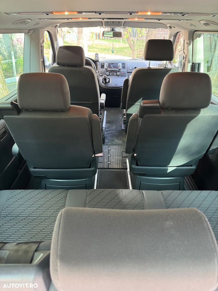Volkswagen Multivan - 18