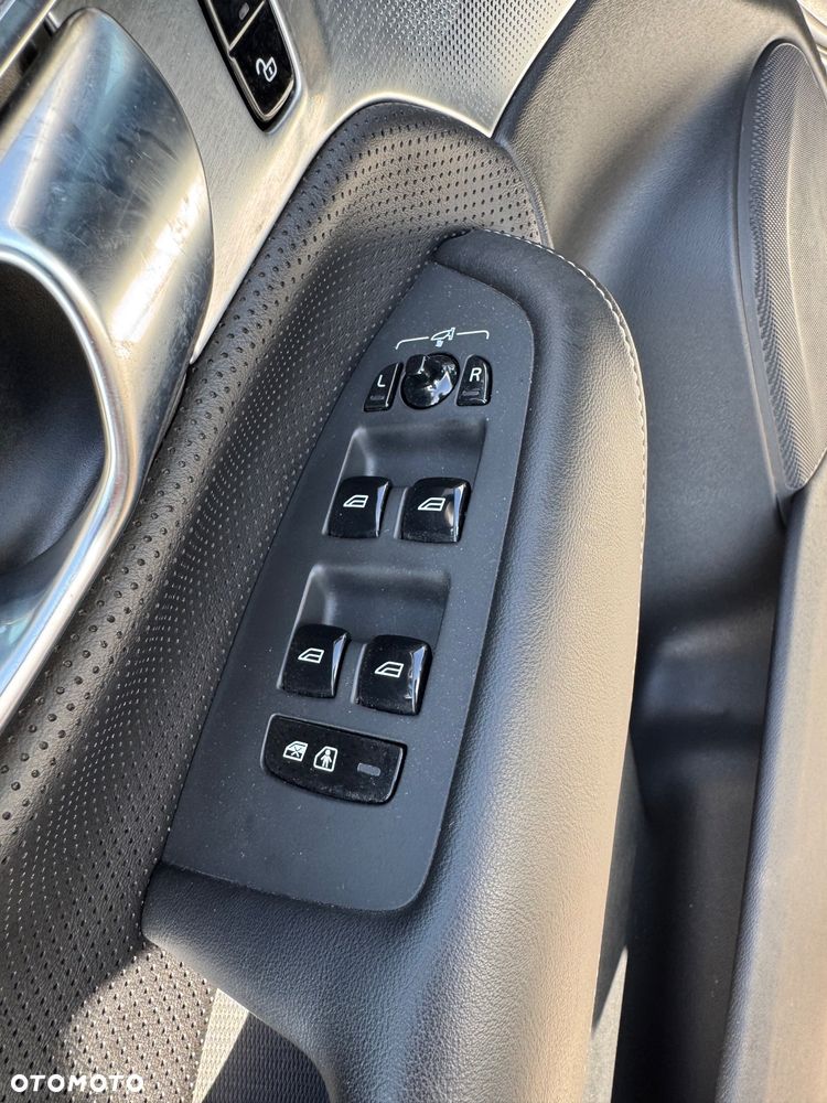 Volvo XC 90 T6 AWD Geartronic RDesign - 25