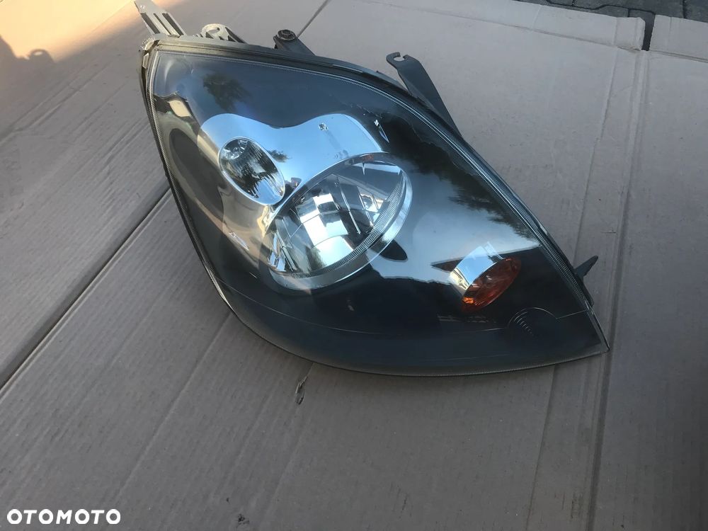 Reflektor Lampa Prawa Lewa Ford Fiesta MK6 Lift 05-08 Europa - 2