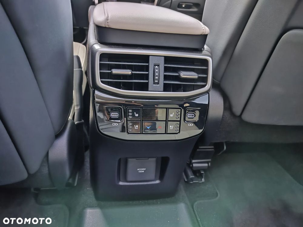 Lexus RX 450h+ Omotenashi - 25