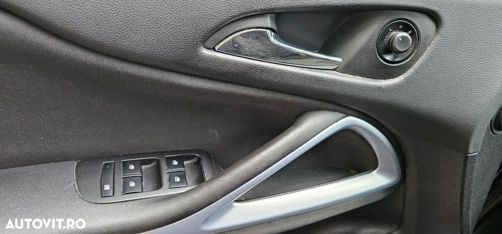 Opel Zafira Tourer 2.0 CDTI ECOFLEX Start/Stop Edition - 35