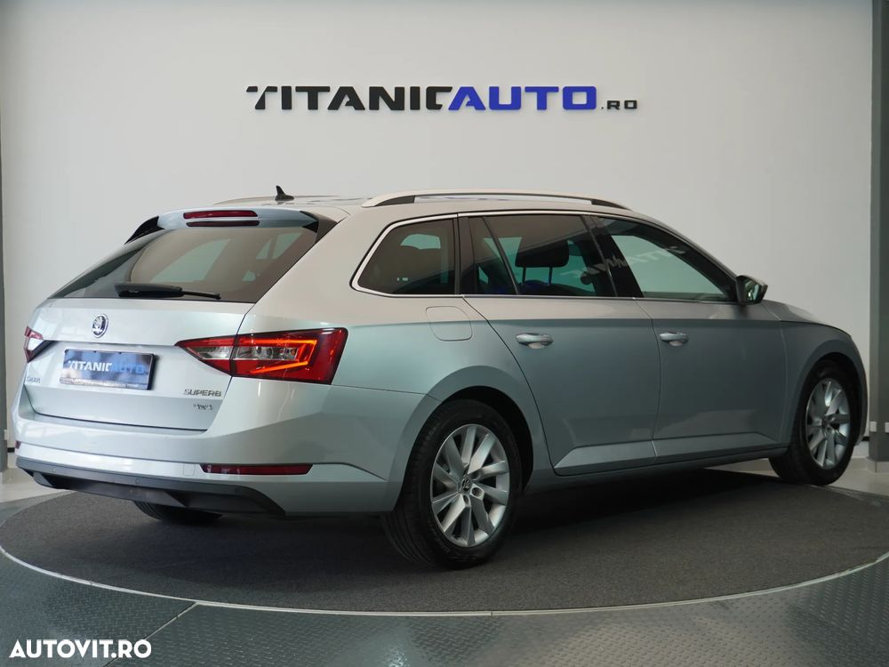 Skoda Superb 2.0 TDI 4x4 DSG Style - 3