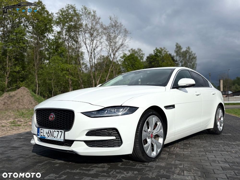 Jaguar XE 2.0 D R-Sport - 3