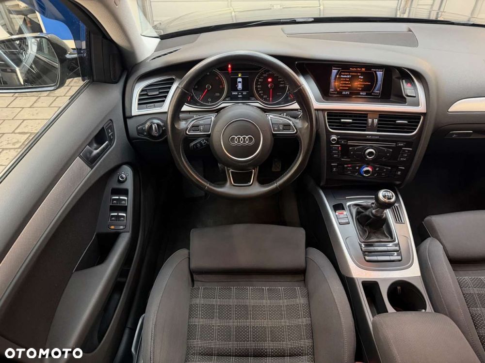 Audi A4 Avant - 25
