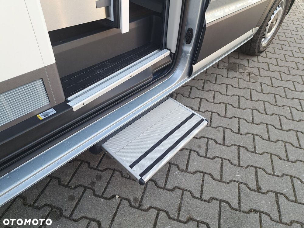 Volkswagen Crafter - 11