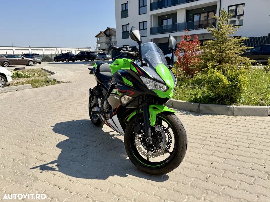 Kawasaki Ninja 650 KRT - 1
