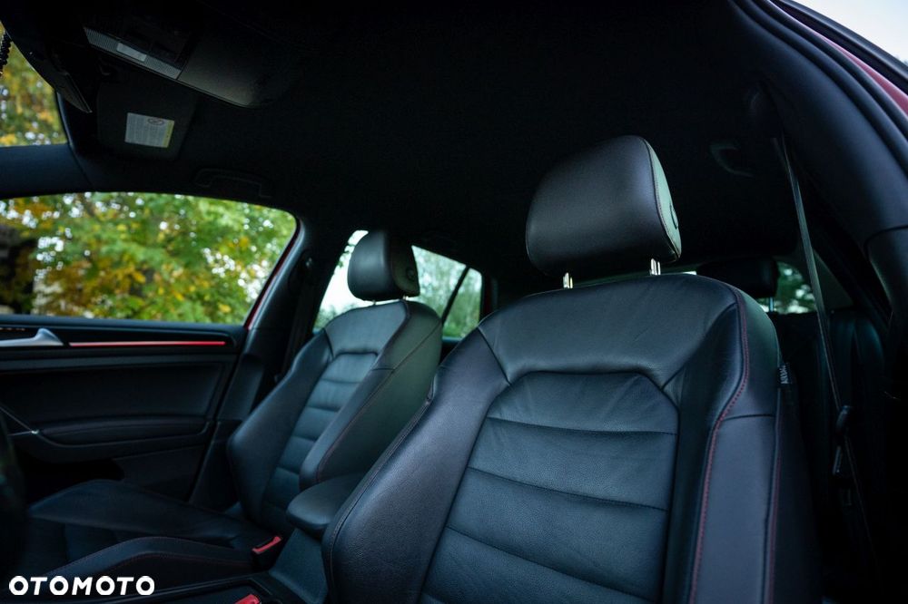 Volkswagen Golf GTI Performance BlueMotion Technology - 13