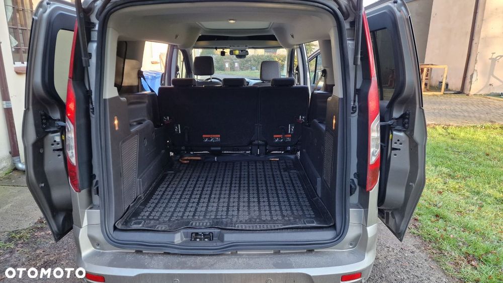 Ford Tourneo Connect Grand - 25