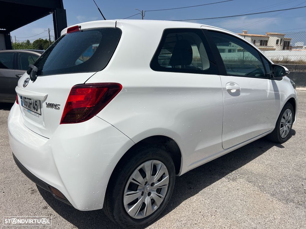 Toyota YARIS - 11