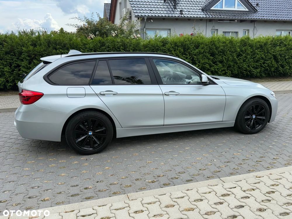 BMW Seria 3 318d M Sport - 9