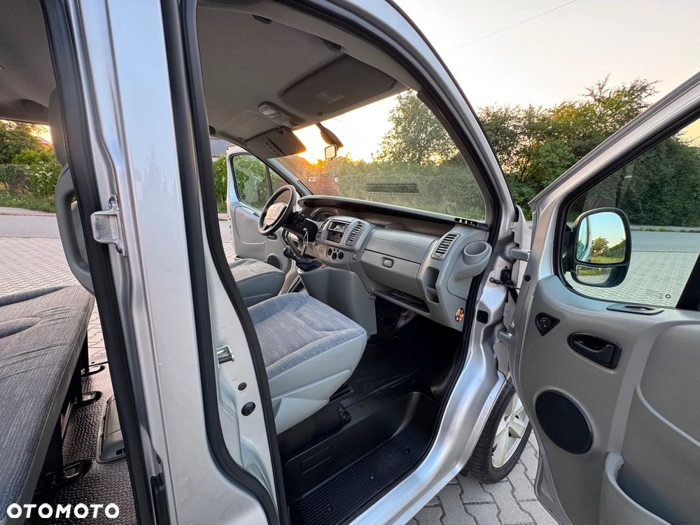 Renault Trafic L1H1 Passenger Lux - 19