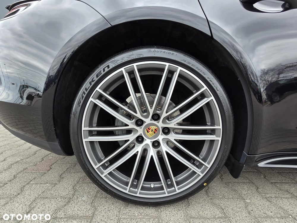 Porsche Panamera 4S - 9