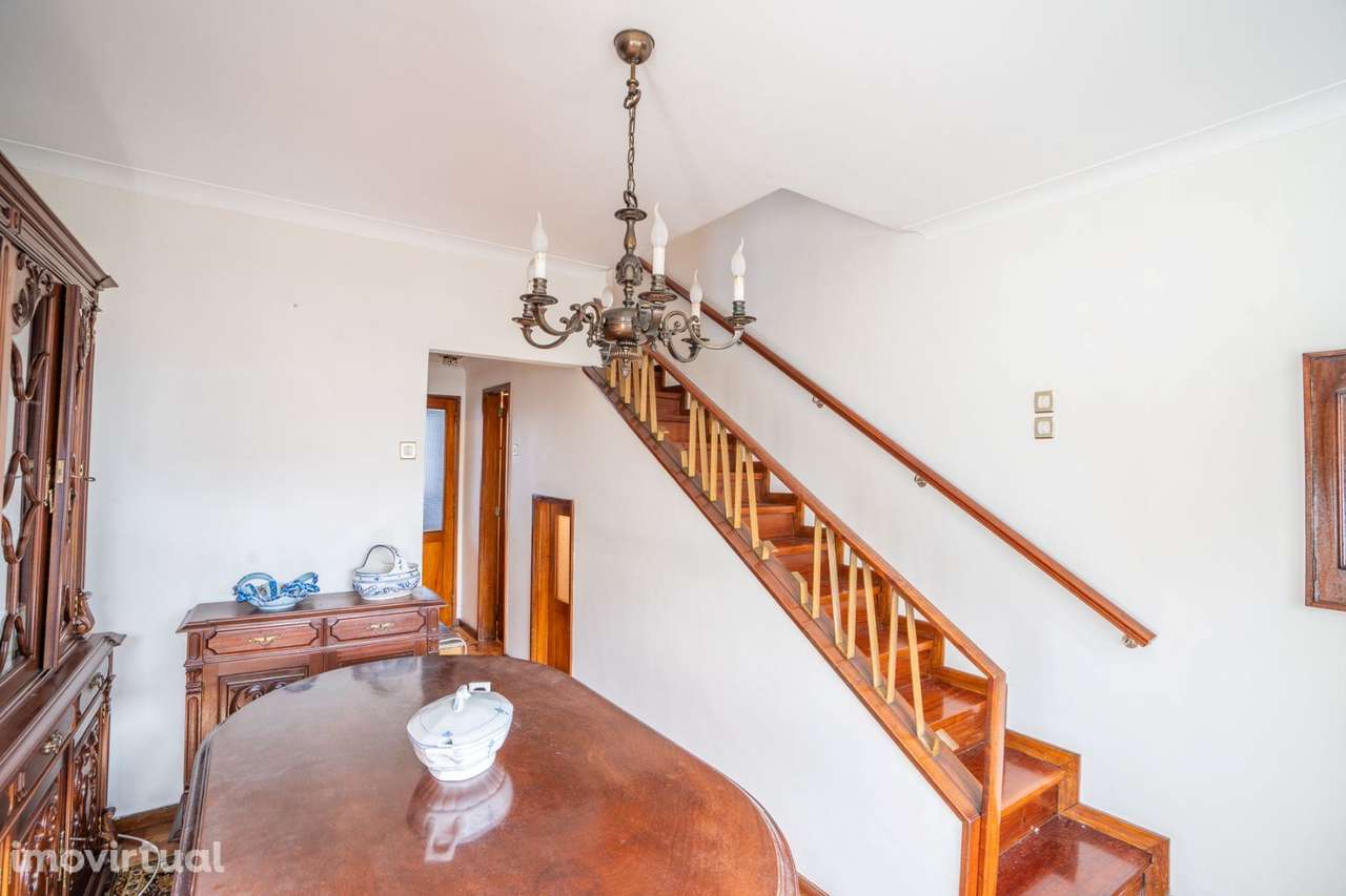 Moradia em Banda V2 c/ Logradouro em Mafamude - Grande imagem: 3/18