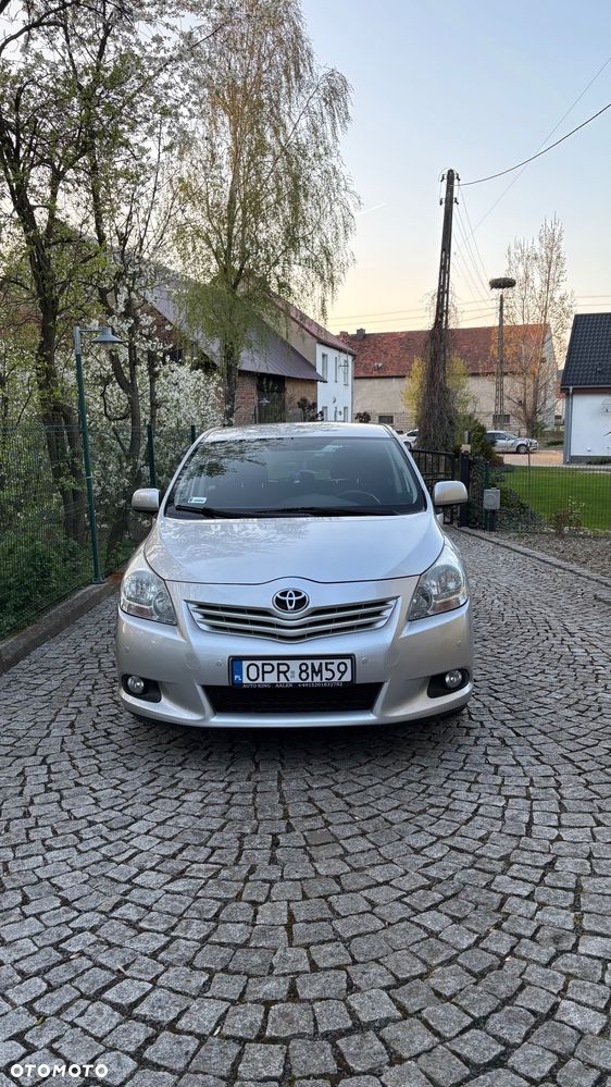 Toyota Verso - 3