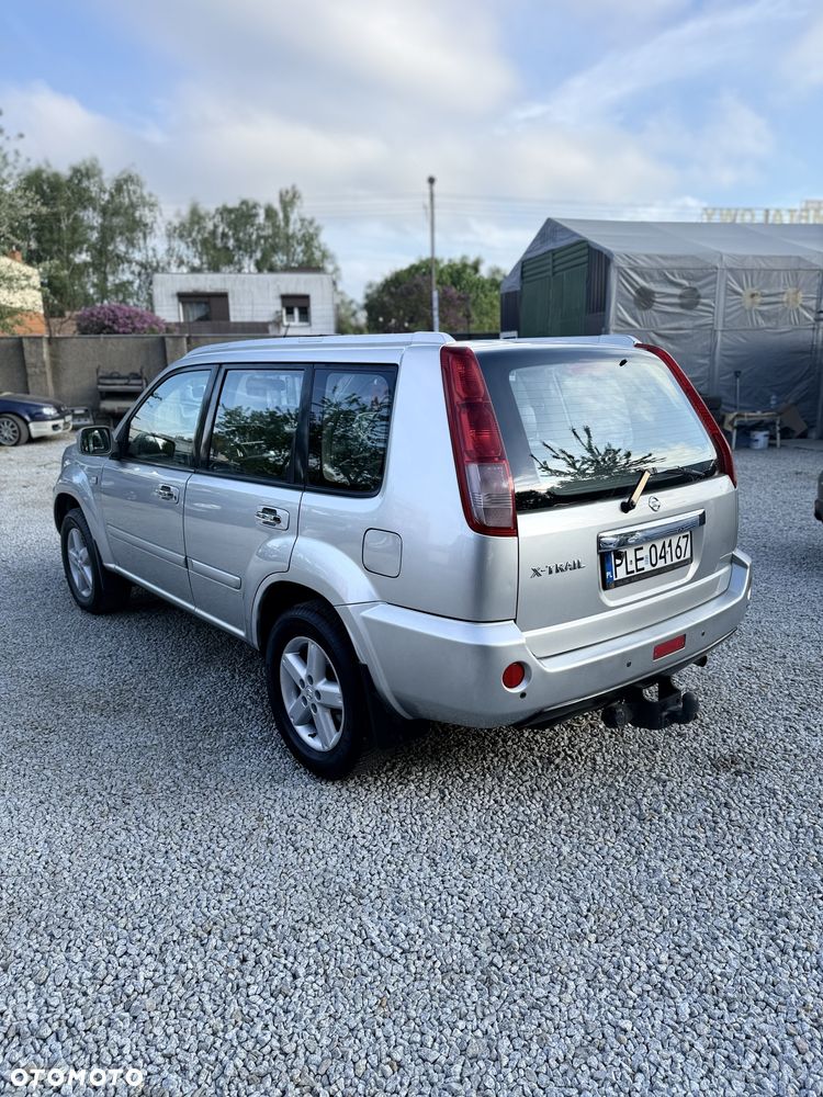 Nissan X-Trail - 4