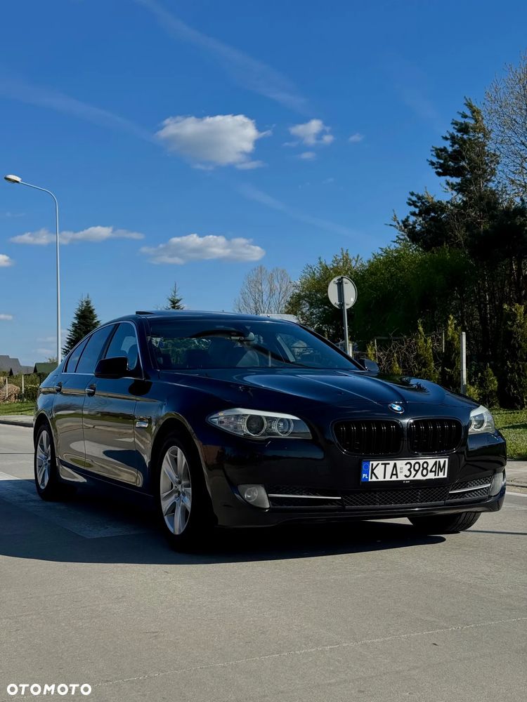 BMW Seria 5 528i - 1