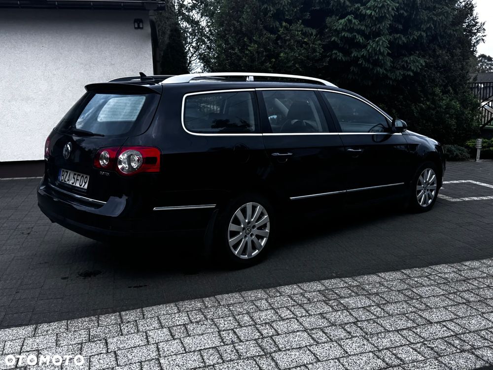 Volkswagen Passat 2.0 TDI DPF Highline - 11