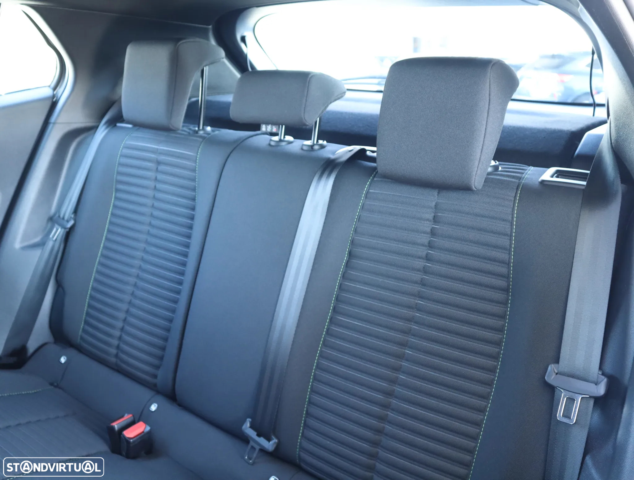 Peugeot 2008 1.2 PureTech Active - 24