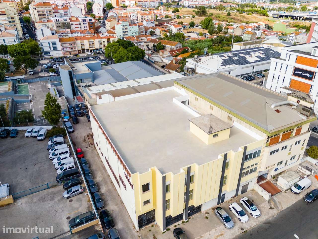 Armazém Industrial com 5 Pisos no Prior Velho, Loures - Grande imagem: 2/48
