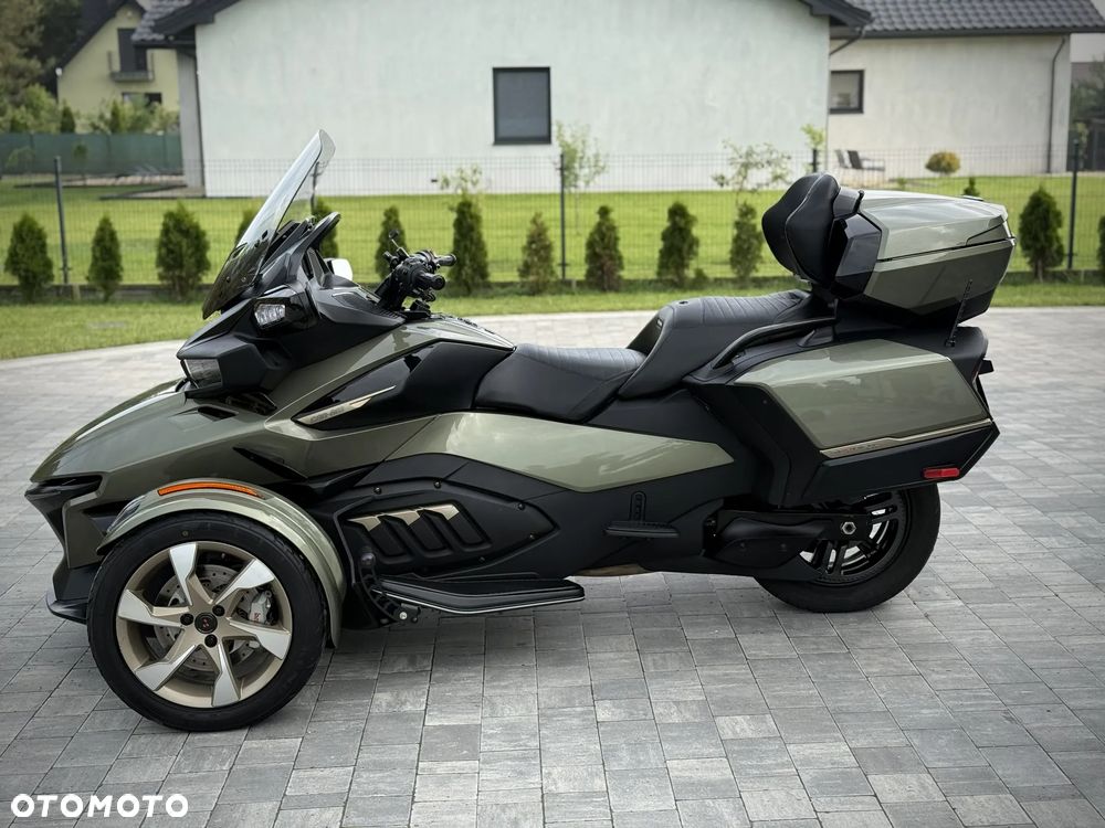Can-Am Spyder - 14