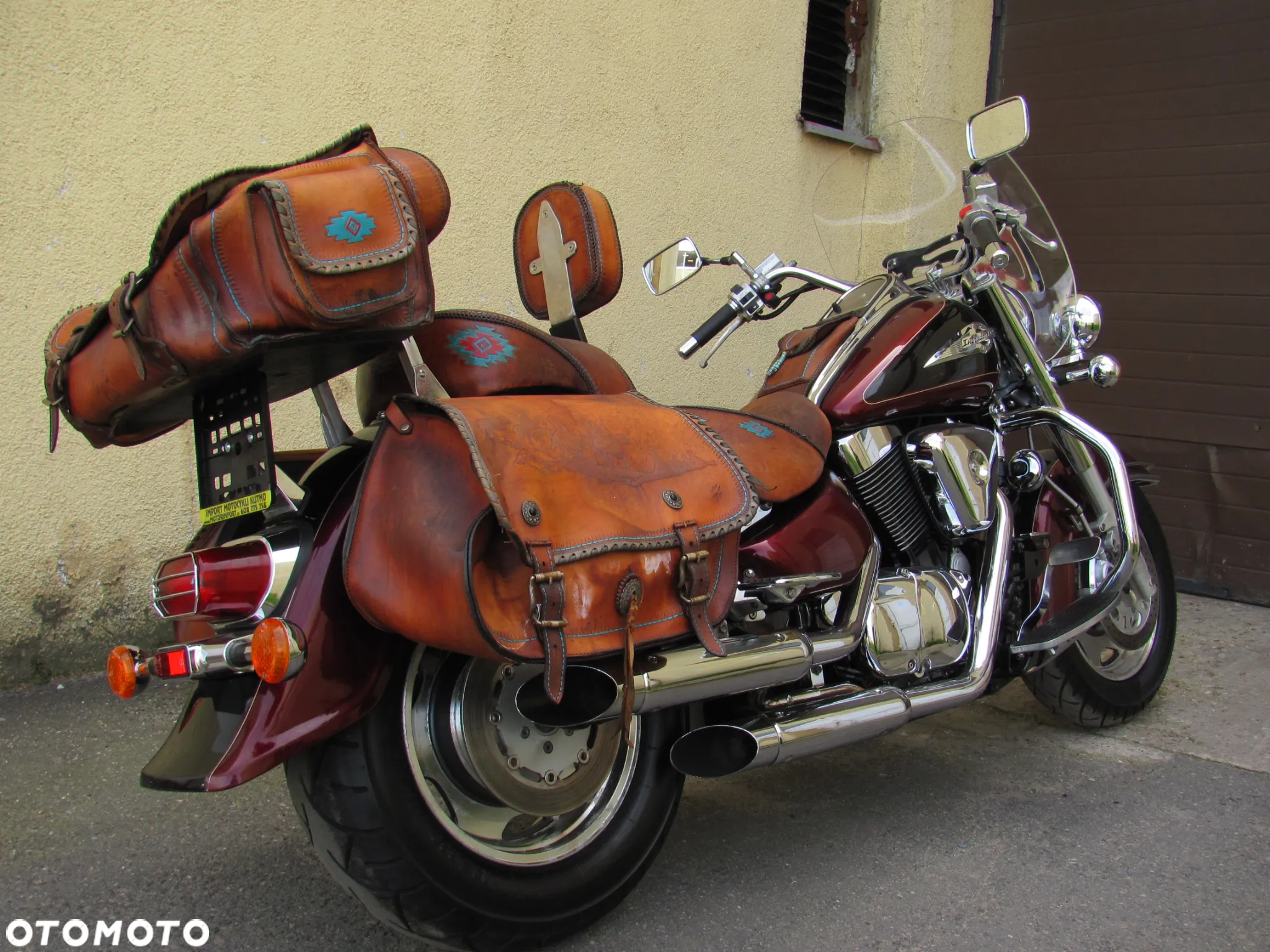 Suzuki Intruder - 3