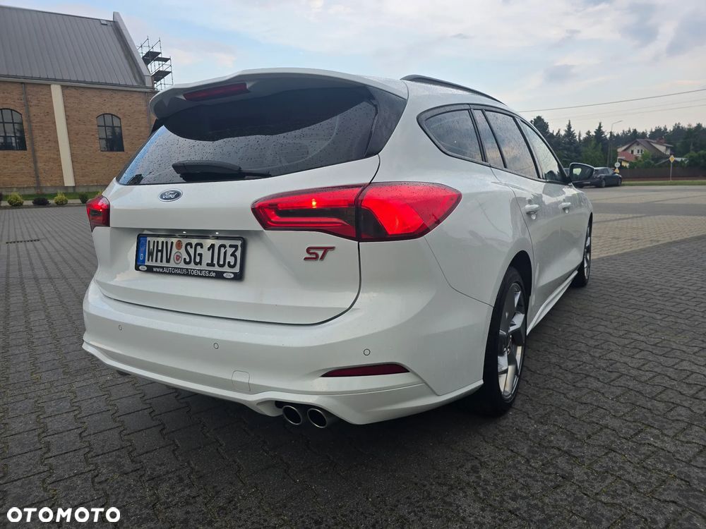 Ford Focus SW 2.0 EcoBlue ST - 19