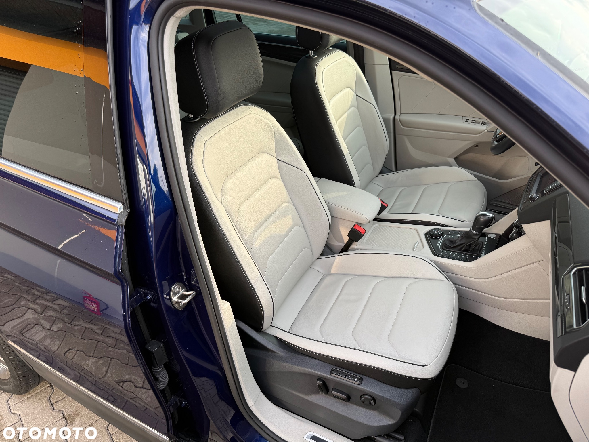 Volkswagen Tiguan 2.0 TDI SCR 4MOTION (BlueMotion Techn.) DSG Highline - 29