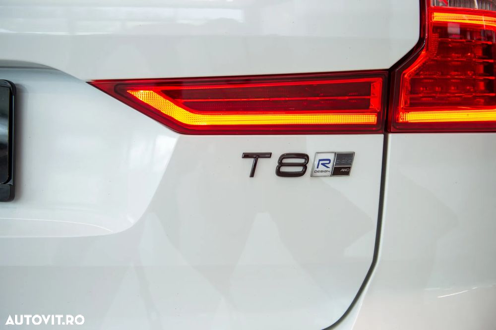 Volvo XC 60 Recharge T8 Twin Engine eAWD R-Design - 12