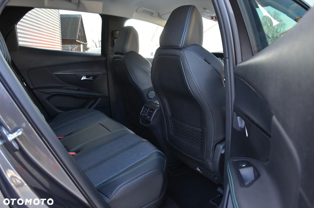 Peugeot 3008 225 e-EAT8 Allure - 17