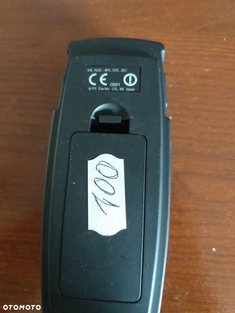 AUDI A6 C6 PILOT STEROWANIA TUNEREM DVB-T 4F0035207 - 2