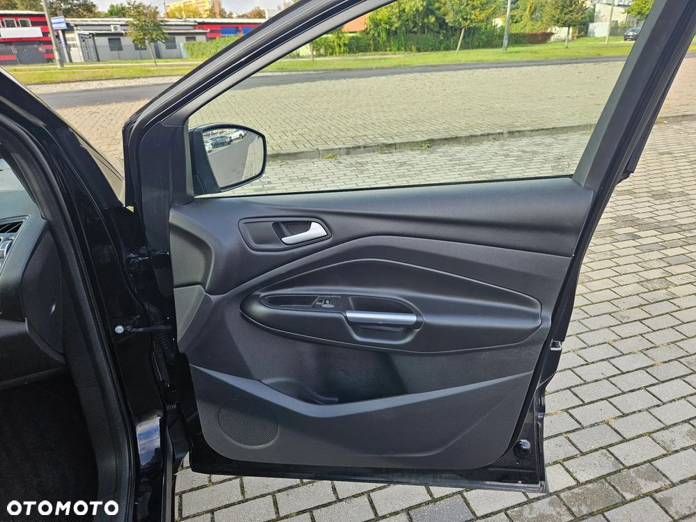 Ford Kuga - 16
