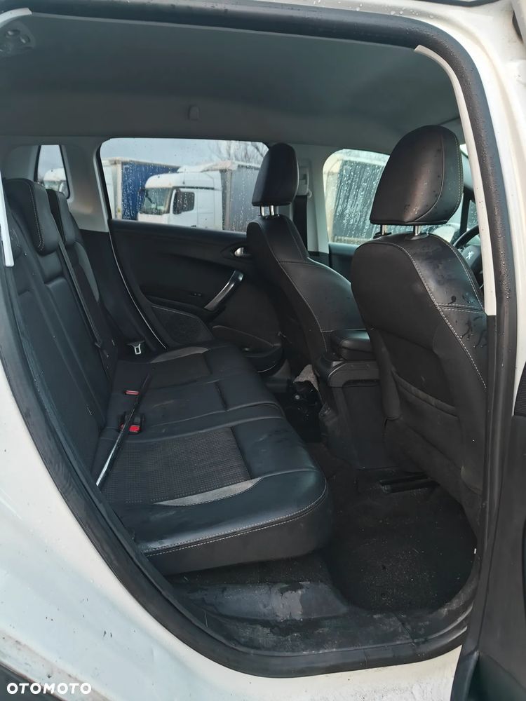 Peugeot 2008 PureTech 110 GPF Stop&Start EAT6 Allure - 16