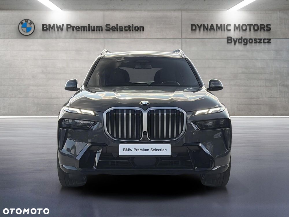 2025 BMW X7, photograph 9
