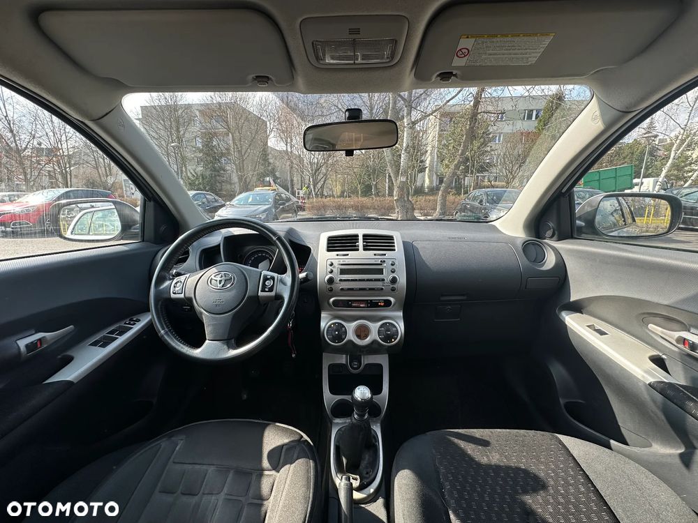 Toyota Urban Cruiser ver-1-33-sol - 10