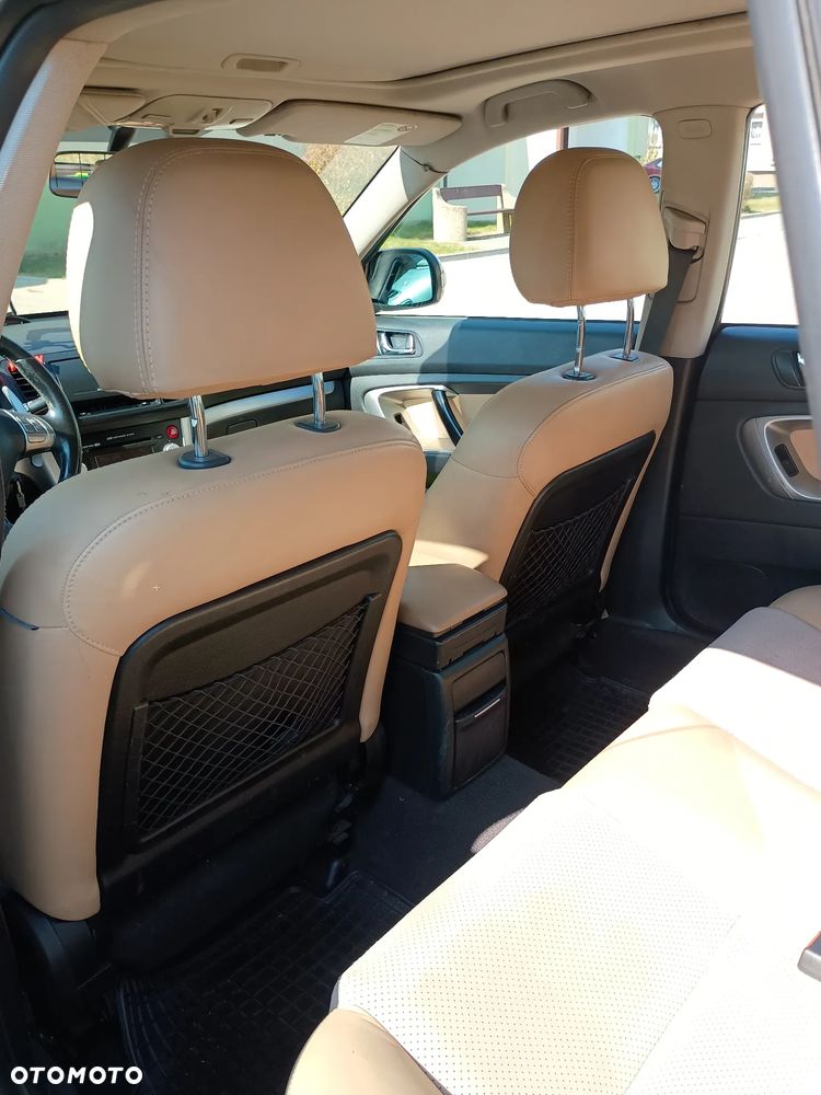 Subaru Outback 2.5 R GL - 11