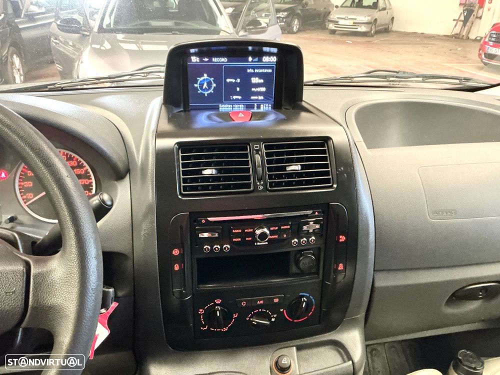 Peugeot Expert 2.0 HDi 229 L2H1 - 6