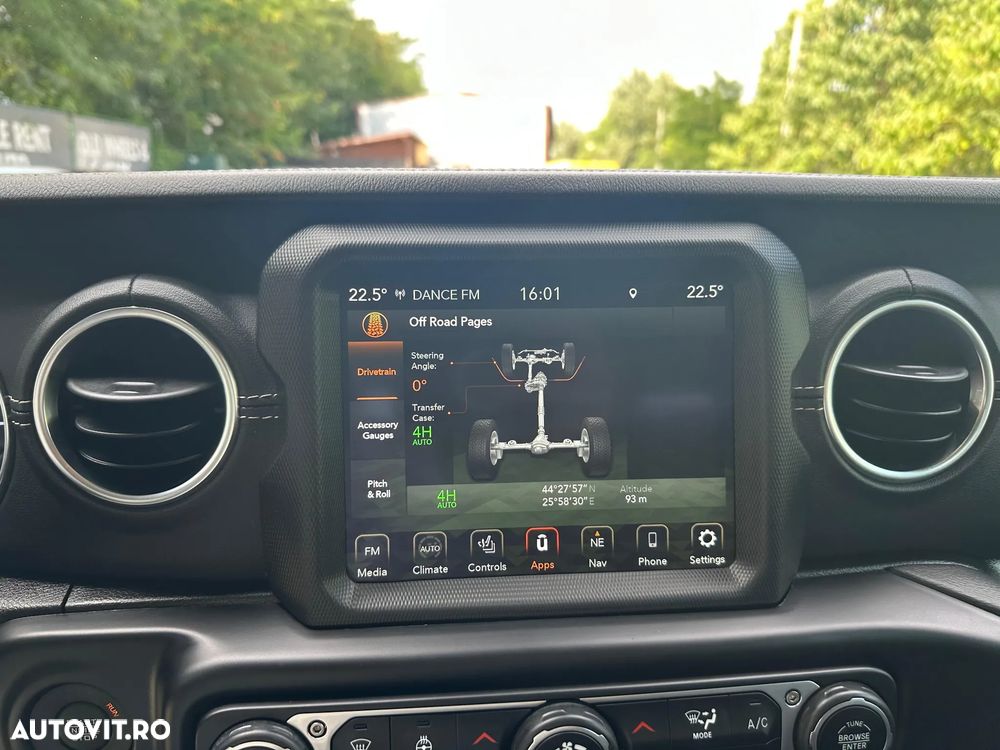 Jeep Wrangler 2.0 4xe AT8 PHEV Sahara - 31