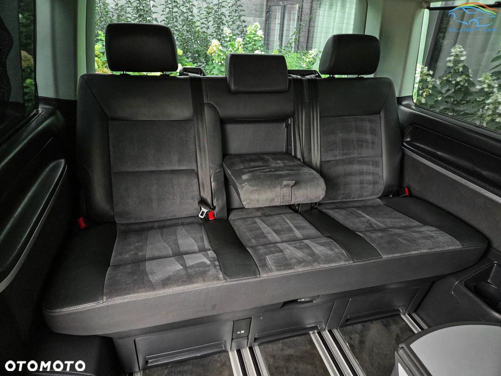 Volkswagen Multivan - 17