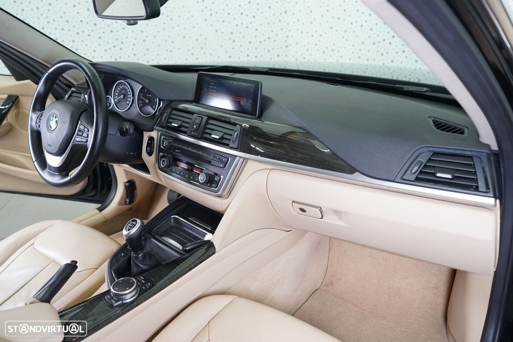 BMW 320 d Line Luxury - 20