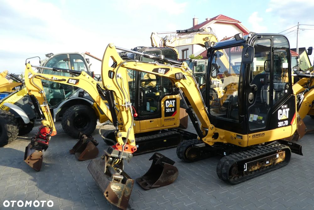 Caterpillar 301,7D Z NIEMIEC DWIE ŁYŻKI - 25