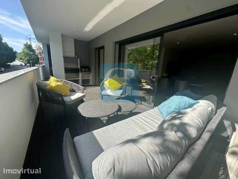 Apartamento T4 em condomínio com piscina em Moreira, Maia - Grande imagem: 2/12