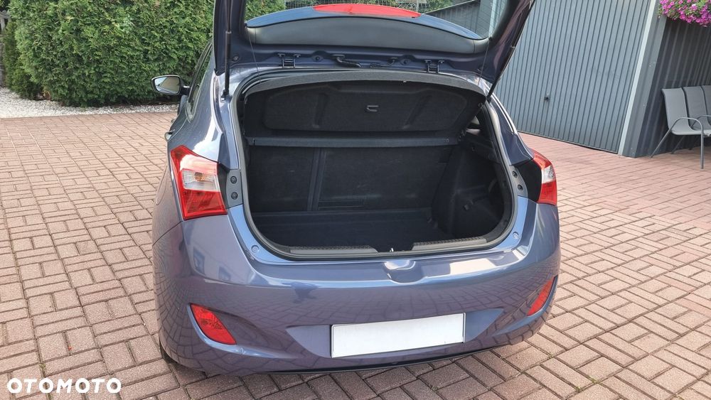 Hyundai i30 1.4 Classic - 9