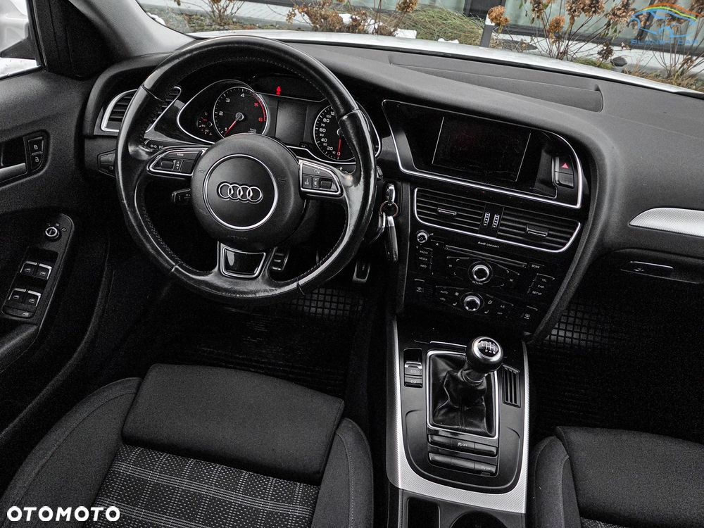 Audi A4 Avant 2.0 TDI DPF quattro S line Sportpaket - 22