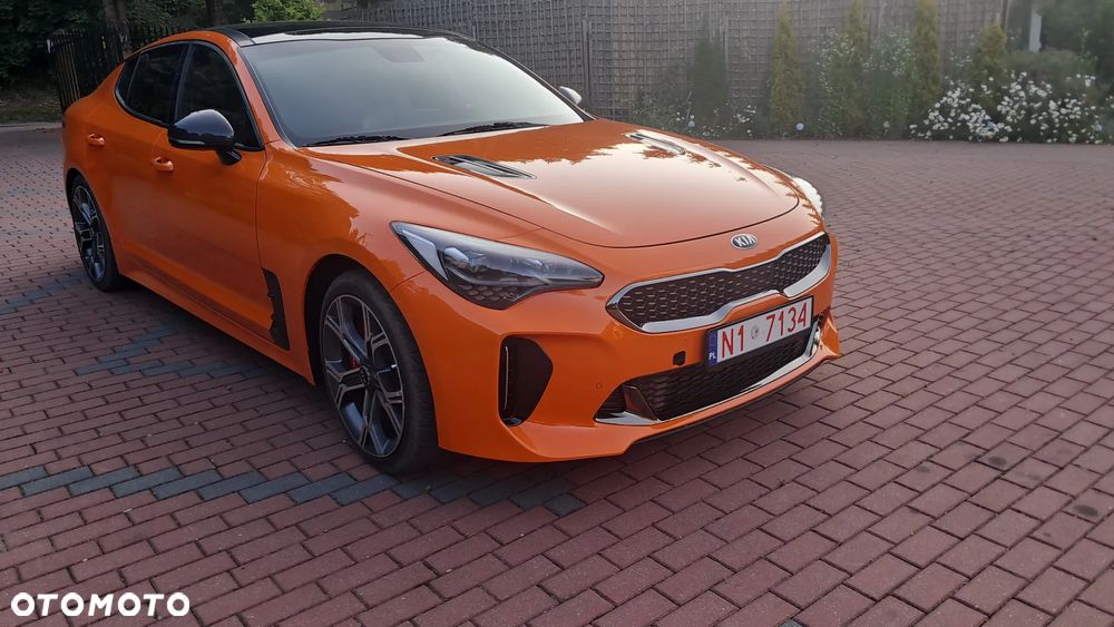 Kia Stinger - 1