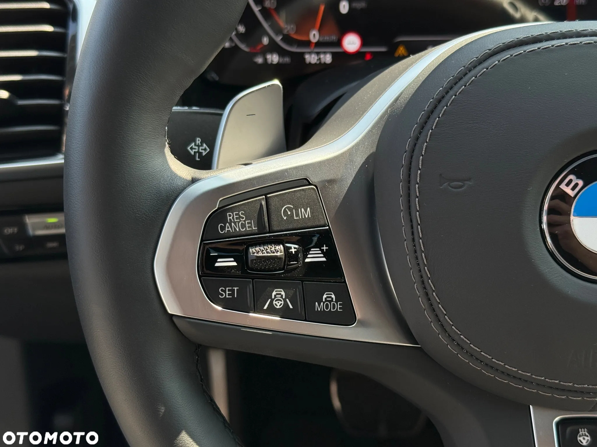 BMW Seria 8 840i xDrive - 22